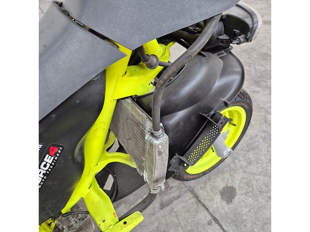 Motorscooter, piaggio, runner - afbeelding 6 van  22