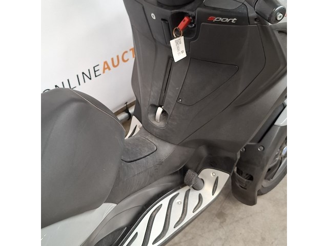 Motorscooter, piaggio, scooter - 300 mp3 hpe, 2020 - afbeelding 10 van  50