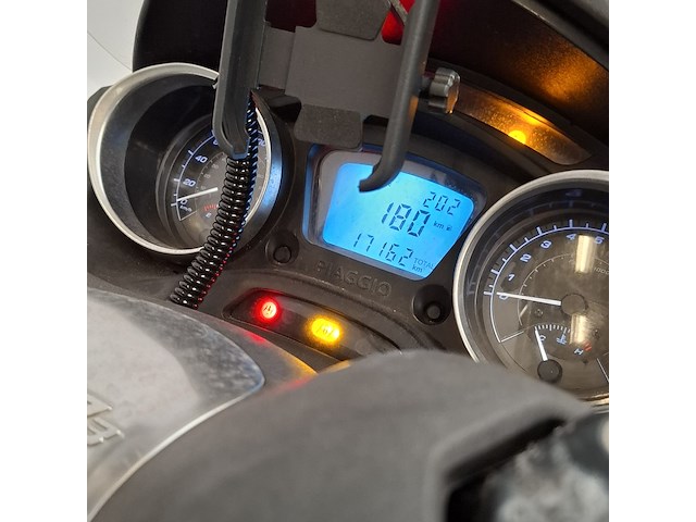 Motorscooter, piaggio, scooter - 300 mp3 hpe, 2020 - afbeelding 13 van  50