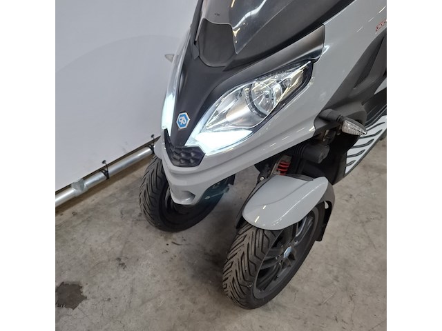Motorscooter, piaggio, scooter - 300 mp3 hpe, 2020 - afbeelding 33 van  50