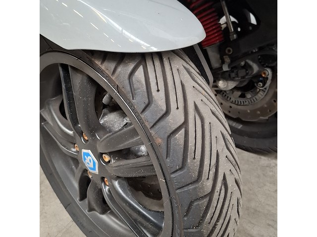 Motorscooter, piaggio, scooter - 300 mp3 hpe, 2020 - afbeelding 45 van  50