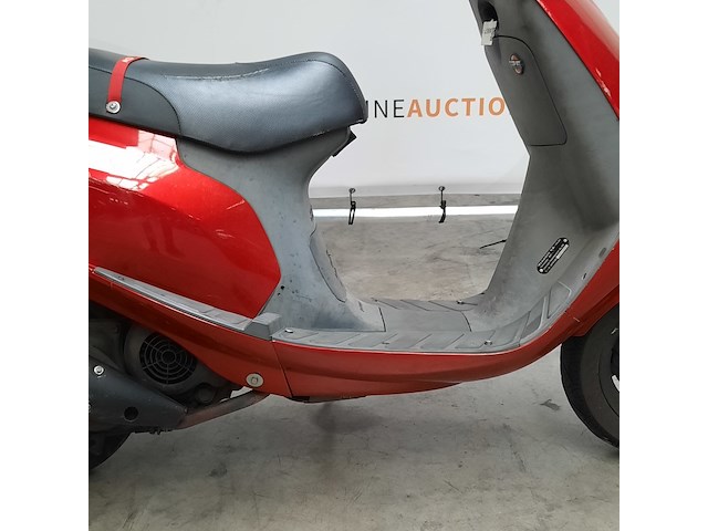 Motorscooter, piaggio, sfera - afbeelding 18 van  24