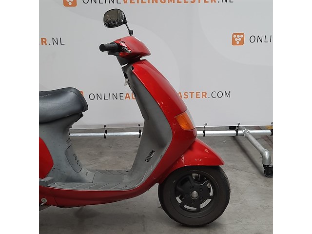 Motorscooter, piaggio, sfera - afbeelding 19 van  24