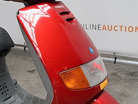 Motorscooter, piaggio, sfera - afbeelding 21 van  24