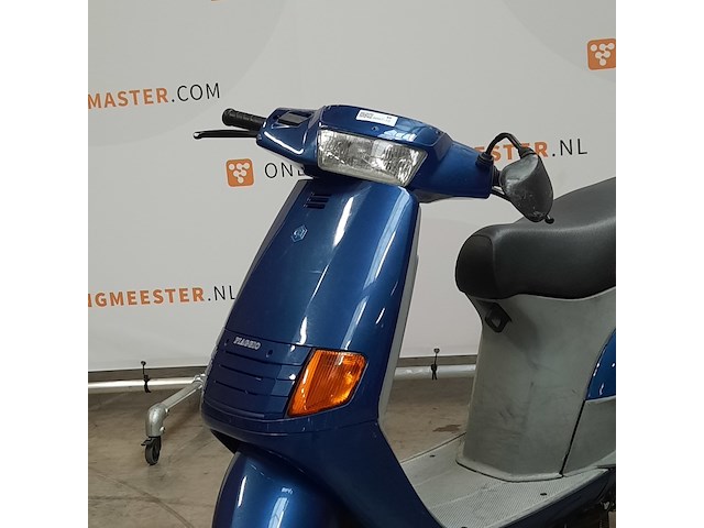 Motorscooter, piaggio, skipper - afbeelding 7 van  27