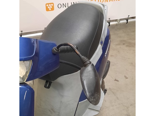 Motorscooter, piaggio, skipper - afbeelding 8 van  27