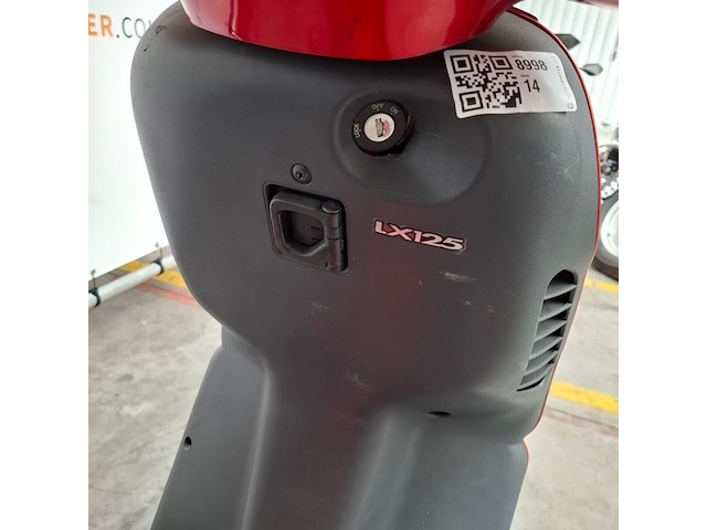 Motorscooter, piaggio, skipper - afbeelding 4 van  29