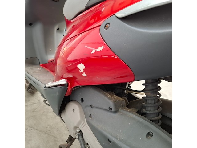 Motorscooter, piaggio, skipper - afbeelding 9 van  29