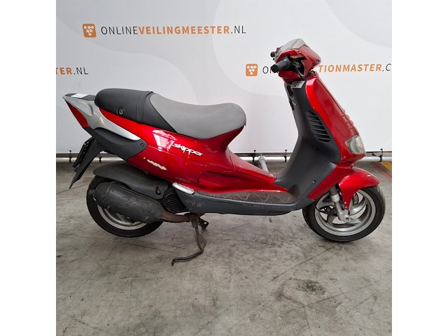Motorscooter, piaggio, skipper - afbeelding 1 van  29