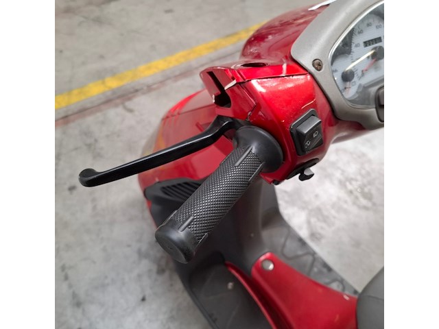 Motorscooter, piaggio, skipper - afbeelding 15 van  29