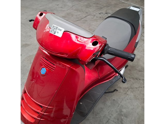 Motorscooter, piaggio, skipper - afbeelding 16 van  29