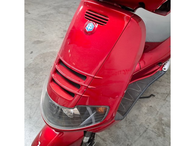 Motorscooter, piaggio, skipper - afbeelding 17 van  29