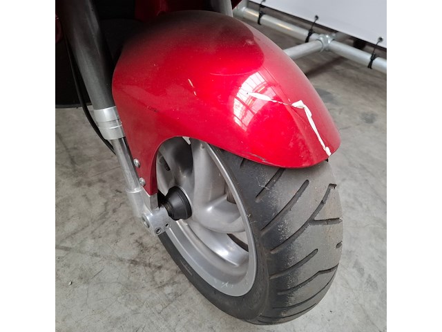 Motorscooter, piaggio, skipper - afbeelding 25 van  29
