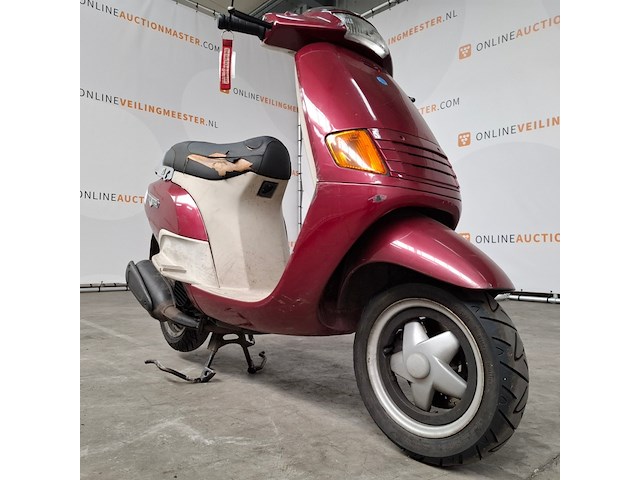 Motorscooter, piaggio, skr 125, 1993 - afbeelding 21 van  29