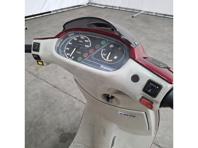 Motorscooter, piaggio, skr 125, 1993 - afbeelding 28 van  29