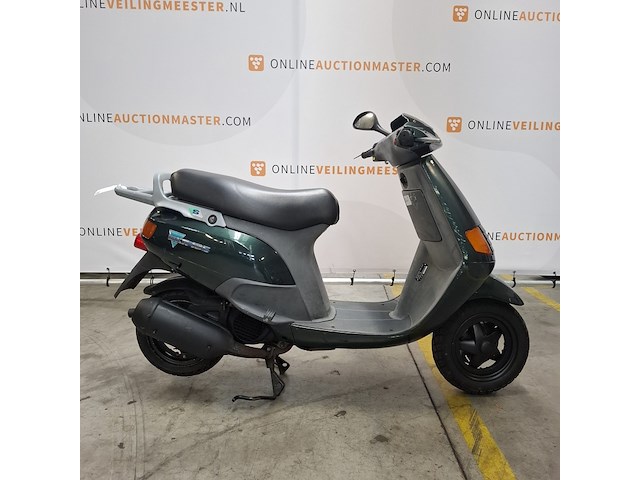 Motorscooter, piaggio, skr 125 - afbeelding 1 van  68