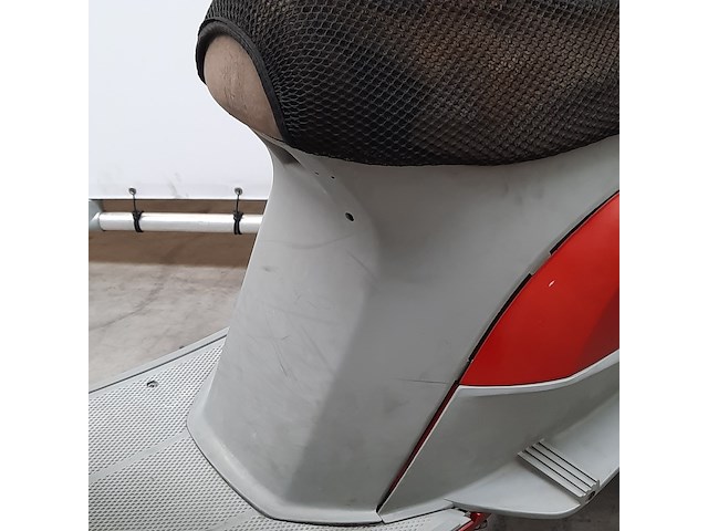 Motorscooter, piaggio, skr 125 - afbeelding 15 van  32