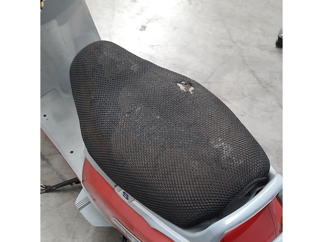 Motorscooter, piaggio, skr 125 - afbeelding 18 van  32