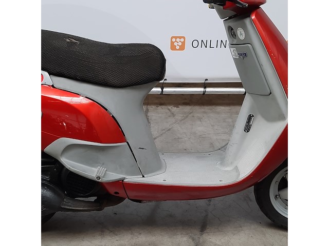Motorscooter, piaggio, skr 125 - afbeelding 23 van  32