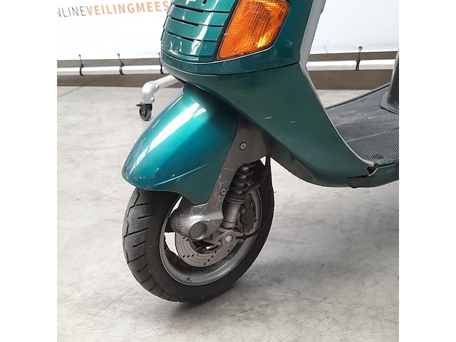 Motorscooter, piaggio, skr 125 - afbeelding 9 van  32
