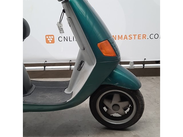 Motorscooter, piaggio, skr 125 - afbeelding 27 van  32