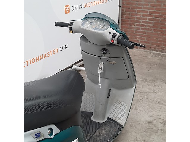Motorscooter, piaggio, skr 125 - afbeelding 31 van  32