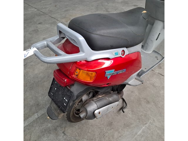 Motorscooter, piaggio, skr 125 - afbeelding 4 van  25