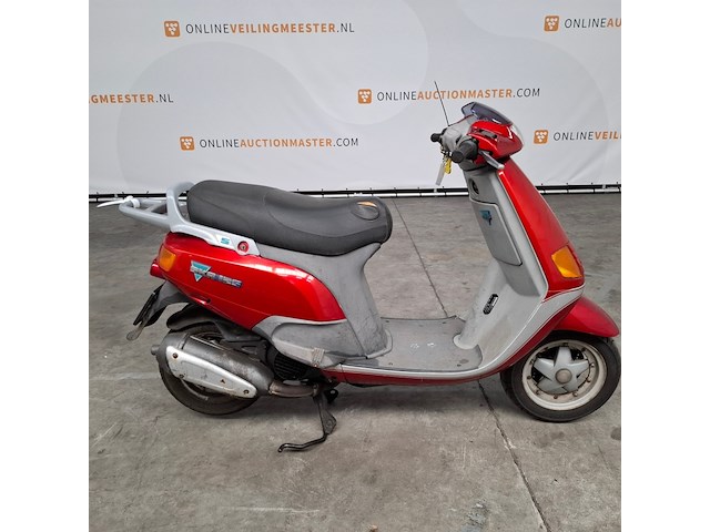 Motorscooter, piaggio, skr 125 - afbeelding 1 van  25