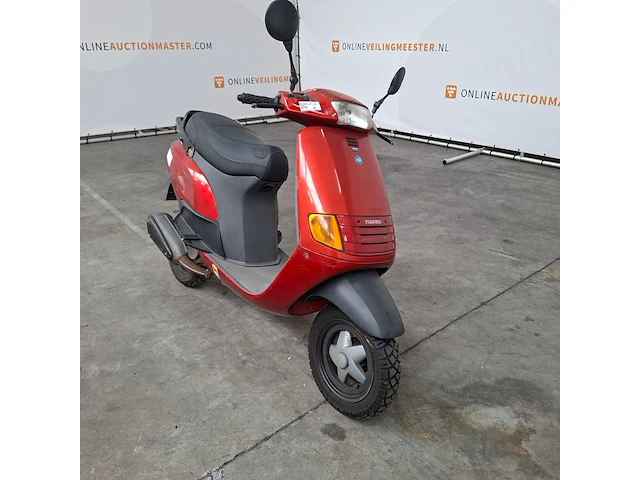 Motorscooter, piaggio, skr 125 - afbeelding 12 van  23