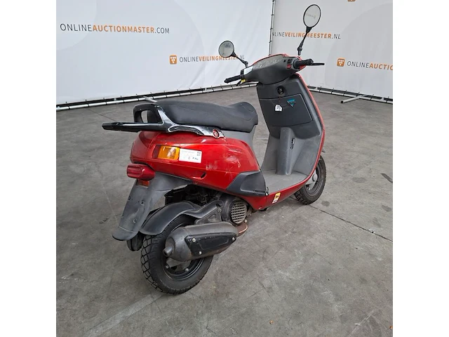 Motorscooter, piaggio, skr 125 - afbeelding 22 van  23