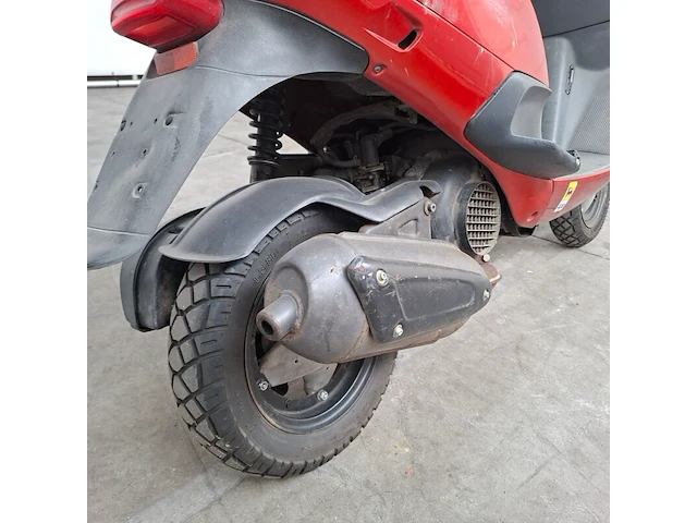 Motorscooter, piaggio, skr 125 - afbeelding 23 van  23
