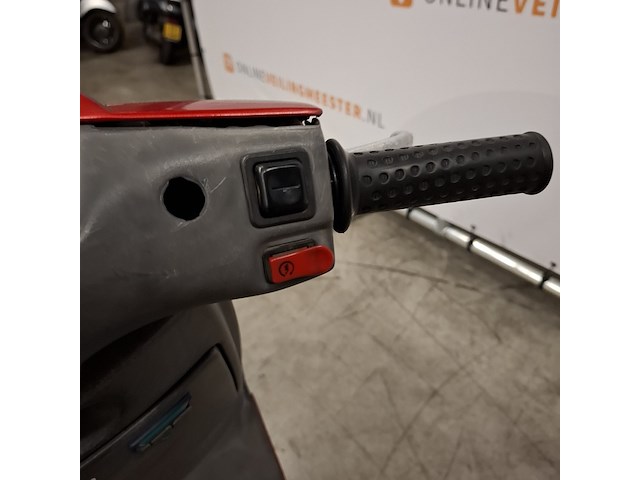 Motorscooter, piaggio, skr125 - afbeelding 7 van  30