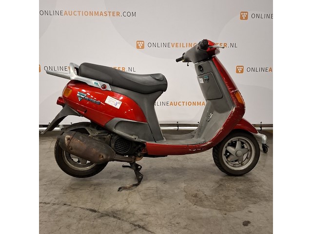 Motorscooter, piaggio, skr125 - afbeelding 1 van  30