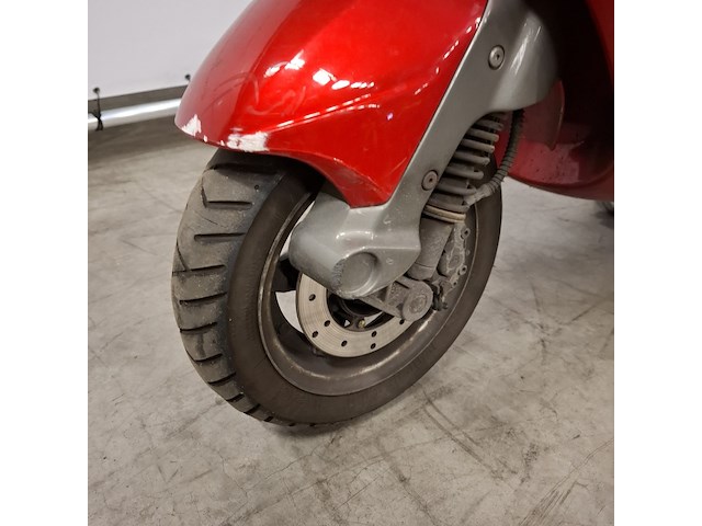 Motorscooter, piaggio, skr125 - afbeelding 28 van  30