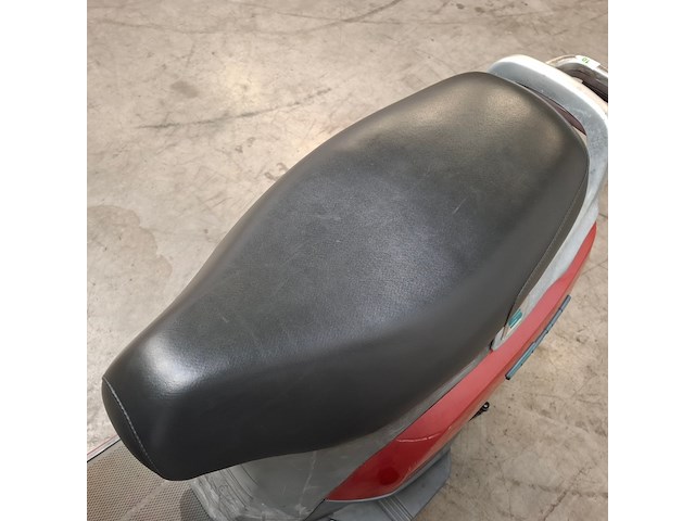 Motorscooter, piaggio, skr125 - afbeelding 15 van  30