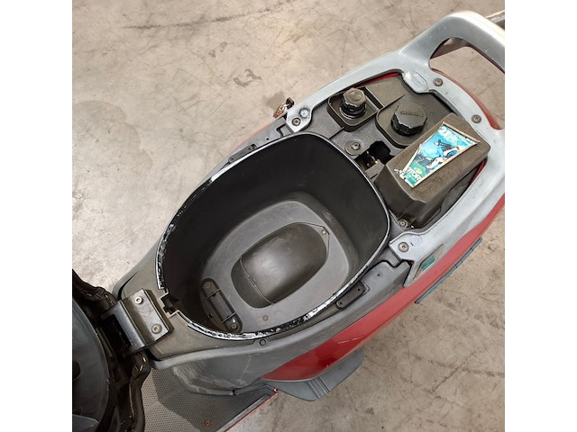 Motorscooter, piaggio, skr125 - afbeelding 16 van  30