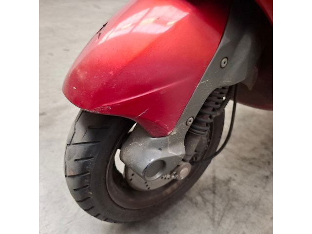Motorscooter, piaggio, skr125 - afbeelding 21 van  30