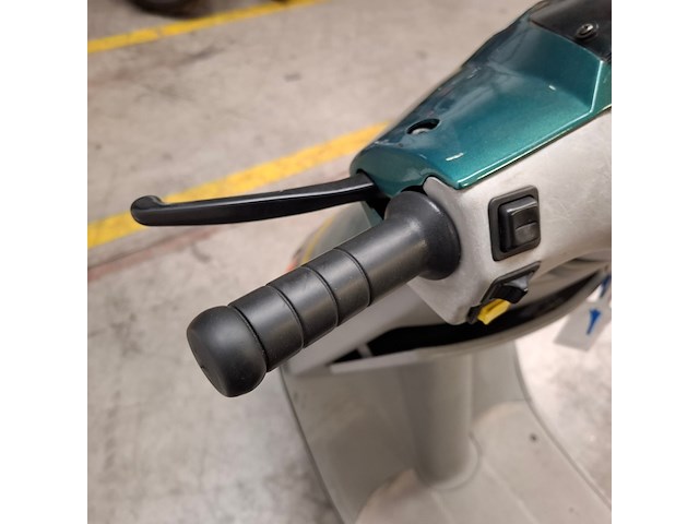 Motorscooter, piaggio, skr125 - afbeelding 20 van  33