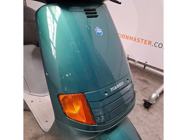 Motorscooter, piaggio, skr125 - afbeelding 28 van  33