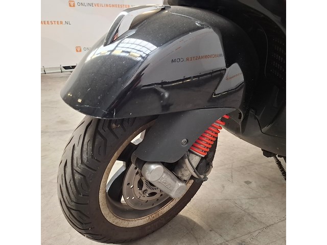 Motorscooter, piaggio, vespa gts 300, 2019 - afbeelding 18 van  29
