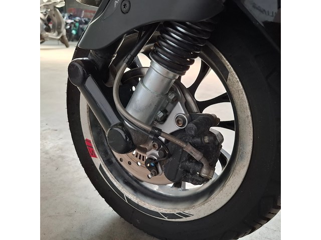 Motorscooter, piaggio/vespa, sprint 125 abs, 2022 - afbeelding 15 van  28