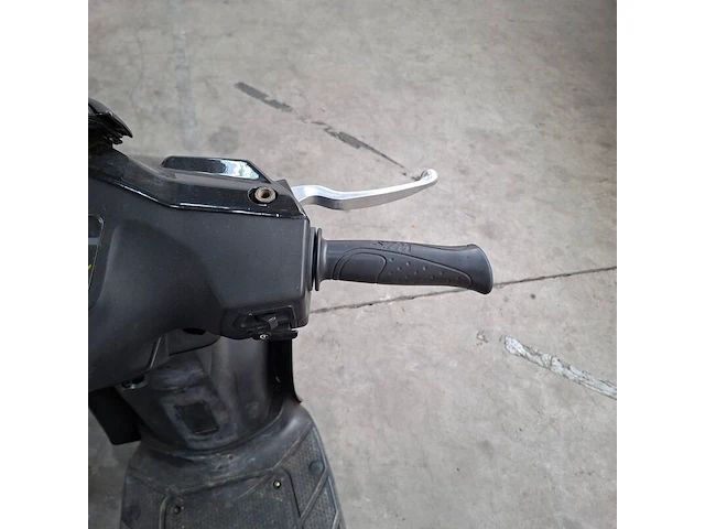 Motorscooter, sym, av12w, 2011 - afbeelding 6 van  25