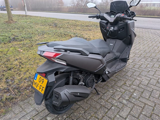 Motorscooter, trmotor, t-10 cl125t, 2024 - afbeelding 11 van  44