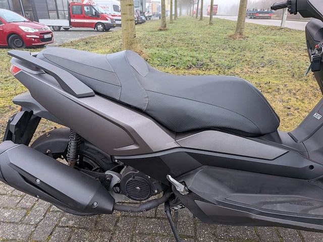 Motorscooter, trmotor, t-10 cl125t, 2024 - afbeelding 31 van  44