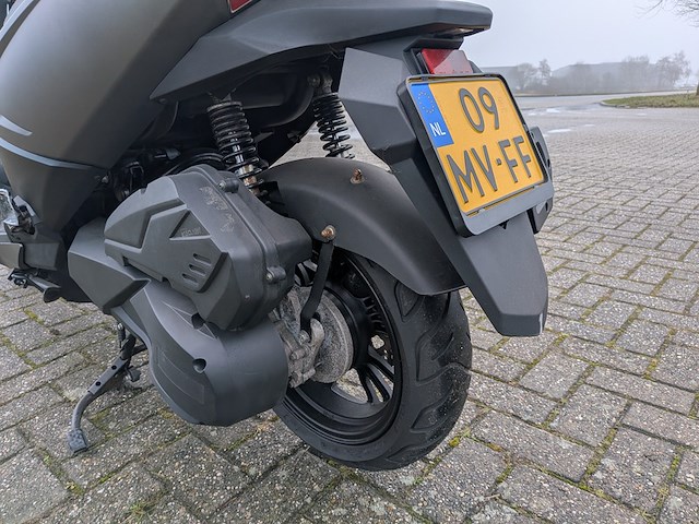 Motorscooter, trmotor, t-10 cl125t, 2024 - afbeelding 35 van  44