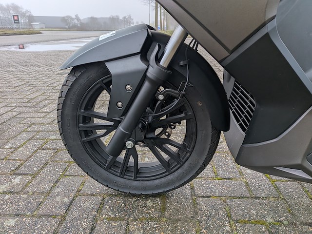 Motorscooter, trmotor, t-10 cl125t, 2024 - afbeelding 39 van  44