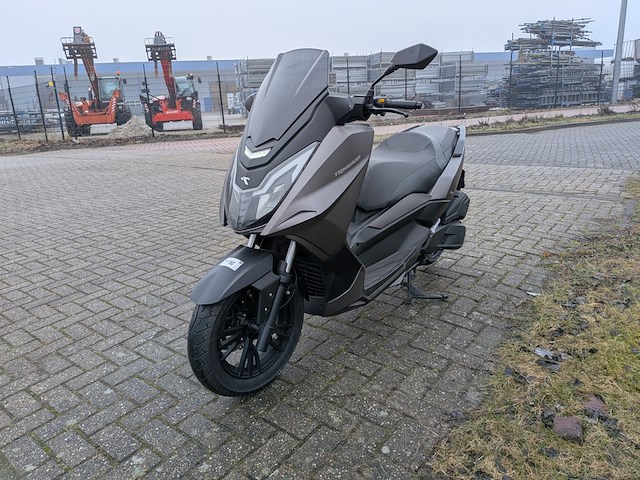 Motorscooter, trmotor, t-10 cl125t, 2024 - afbeelding 5 van  44
