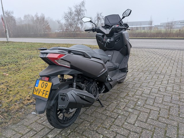 Motorscooter, trmotor, t-10 cl125t, 2024 - afbeelding 9 van  44