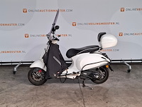 Motorscooter, vespa, sprint 125 abs, 2018 - afbeelding 2 van  14