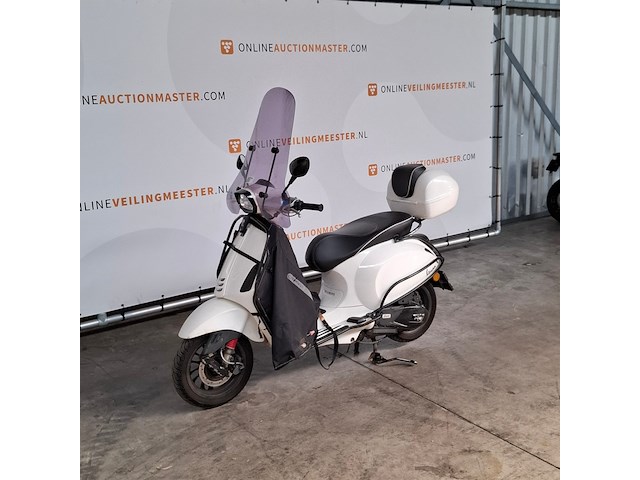 Motorscooter, vespa, sprint 125 abs, 2018 - afbeelding 3 van  14